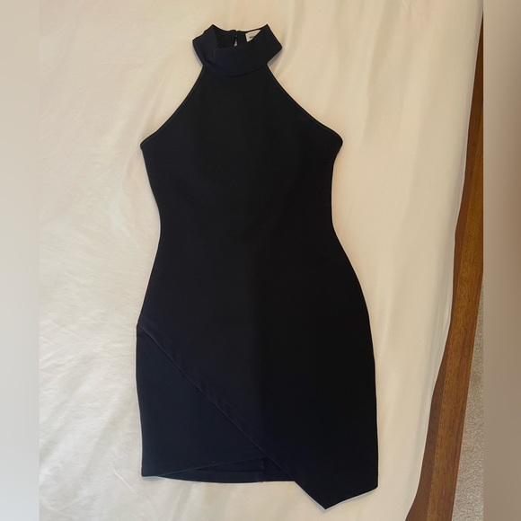 superdown 🖤🖤 Bestselling Tegan Wrap Mini Dress in Black - XXS - Picture 3 of 7